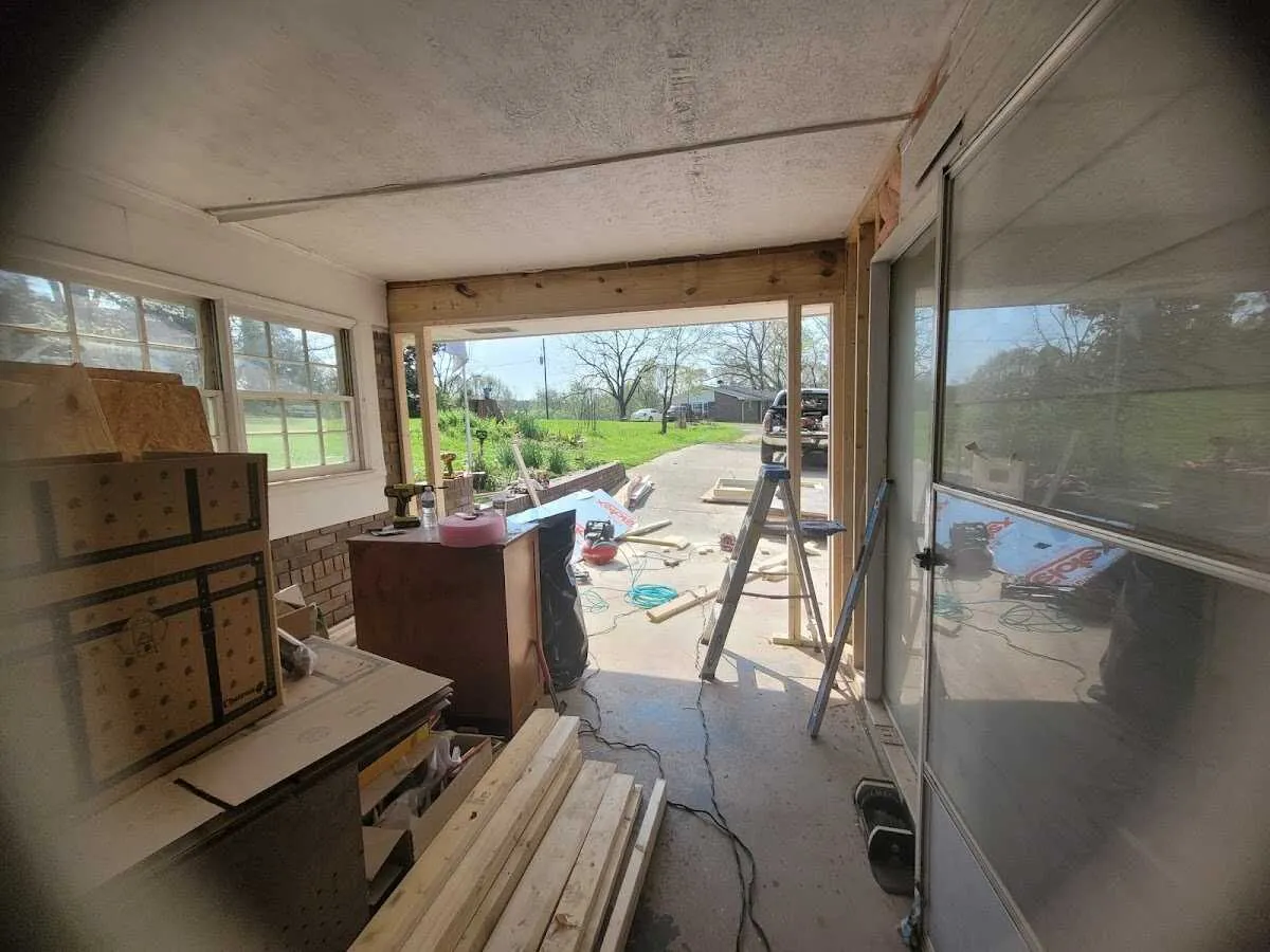 Air movers and dehumidifier for Water Mitigation Services in Eden Isle